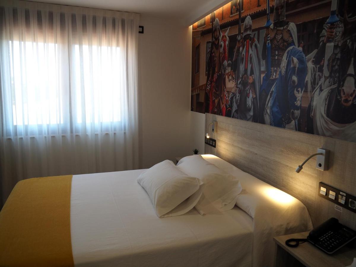 Hostal Don Suero De Quinones Hospital de Órbigo Екстериор снимка