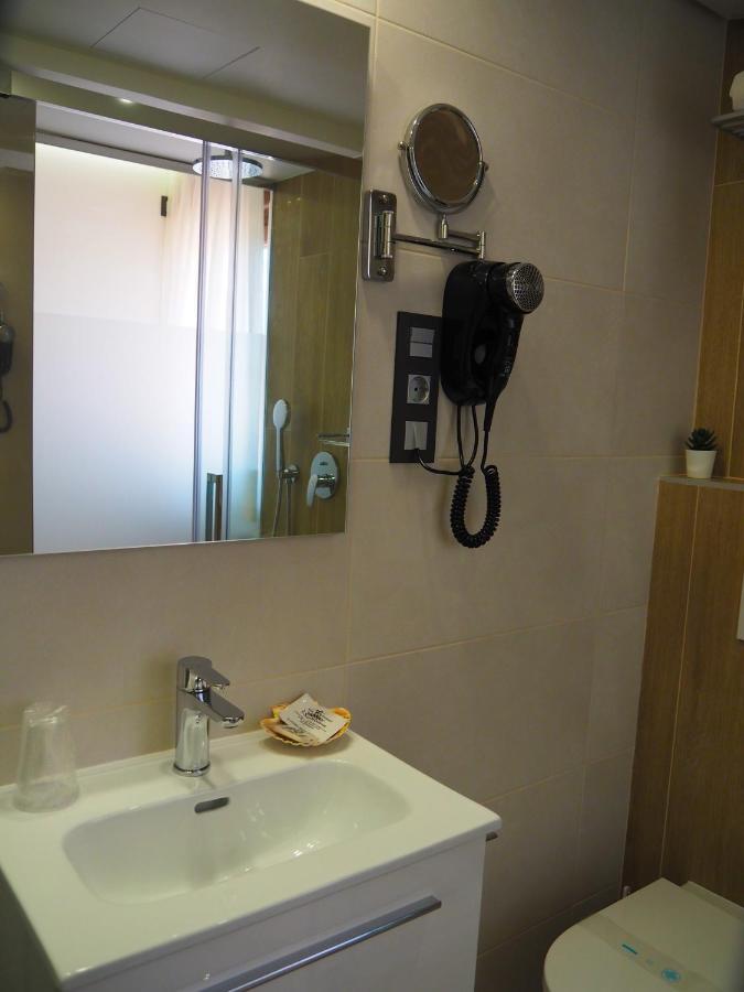 Hostal Don Suero De Quinones Hospital de Órbigo Екстериор снимка