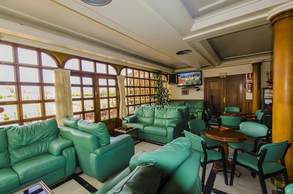Hostal Don Suero De Quinones Hospital de Órbigo Екстериор снимка