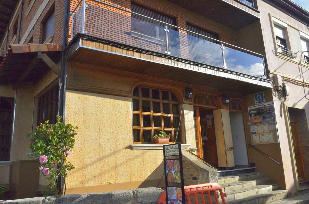 Hostal Don Suero De Quinones Hospital de Órbigo Екстериор снимка